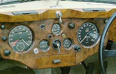 http://www.car-nection.com/jagbase/140dash.jpg